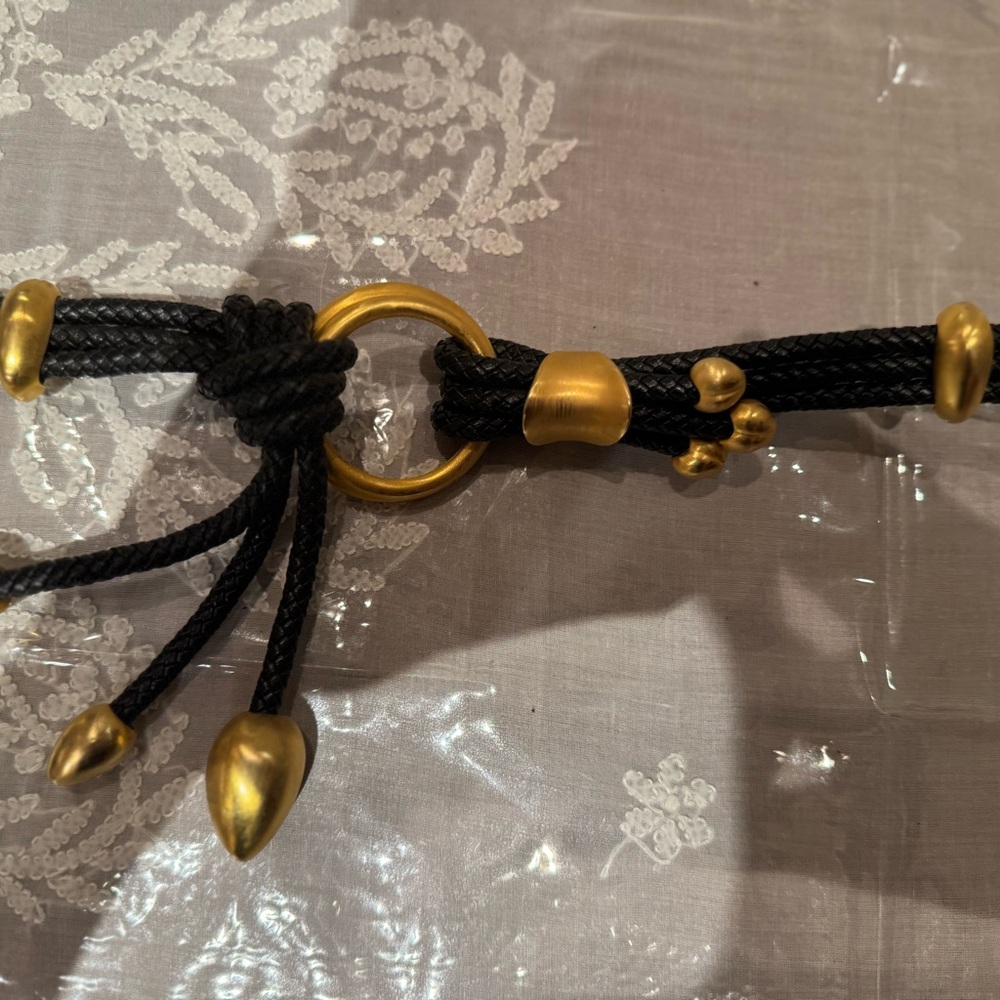 ❤️ Rare Very Stylish Black and Gold Women's Rope knot leather Belt
